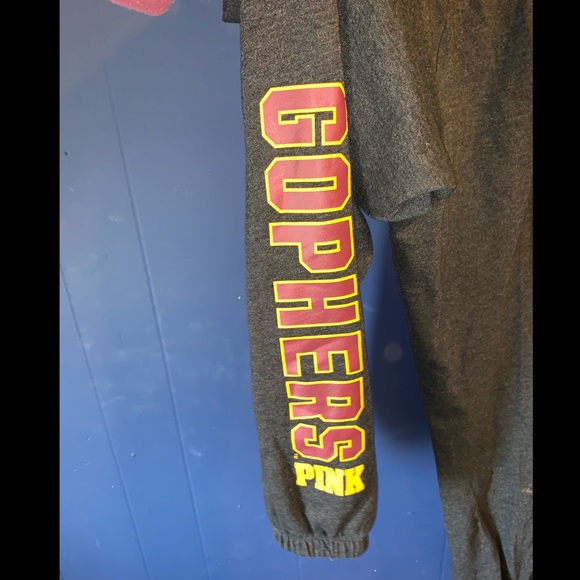 VS Pink Minnesota Gophers cropped sweats. - Picture 3 of 4